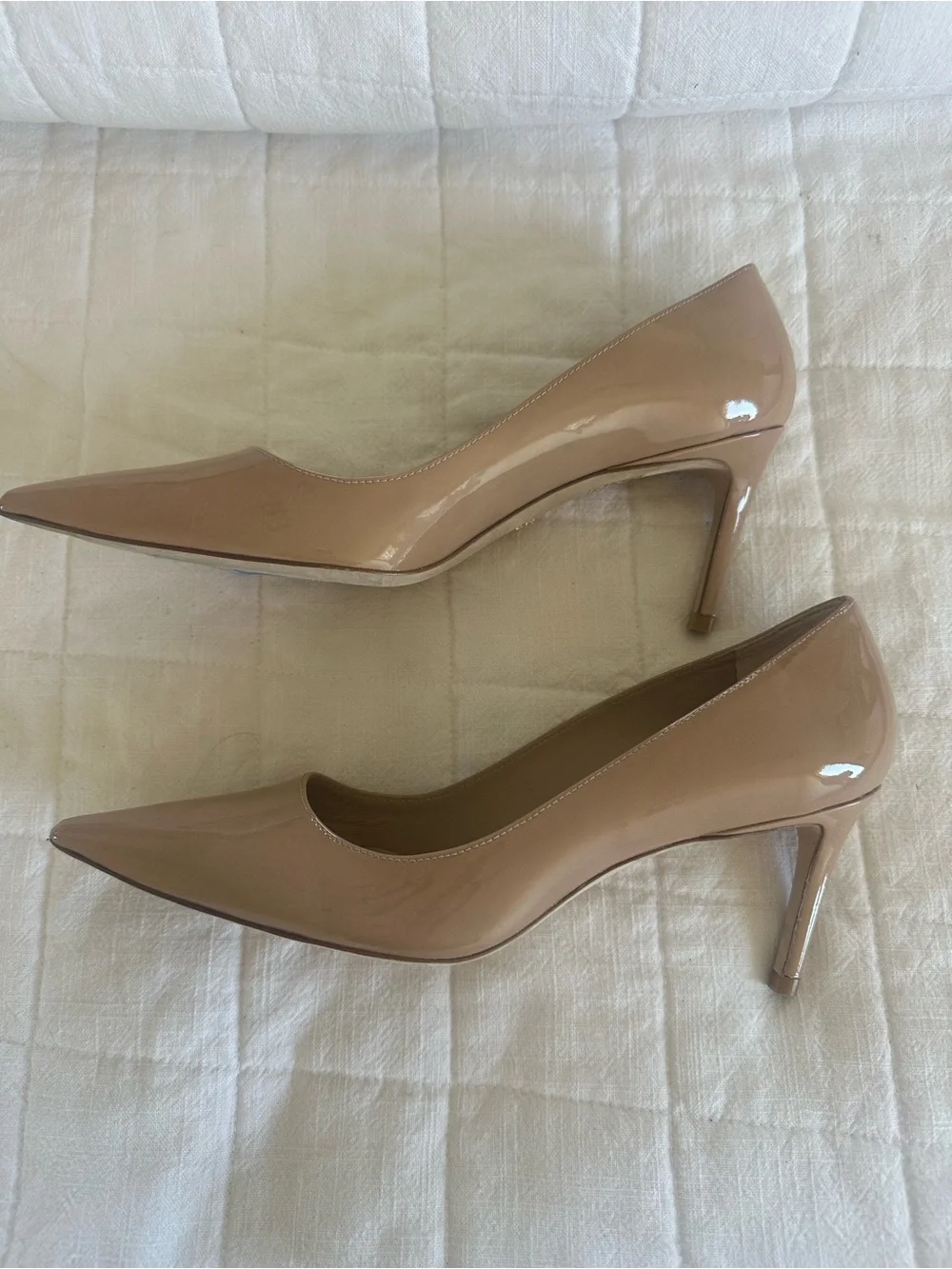 Stuart Weitzman Nude Patent Leather Pointed Toe Pumps – Size 8B